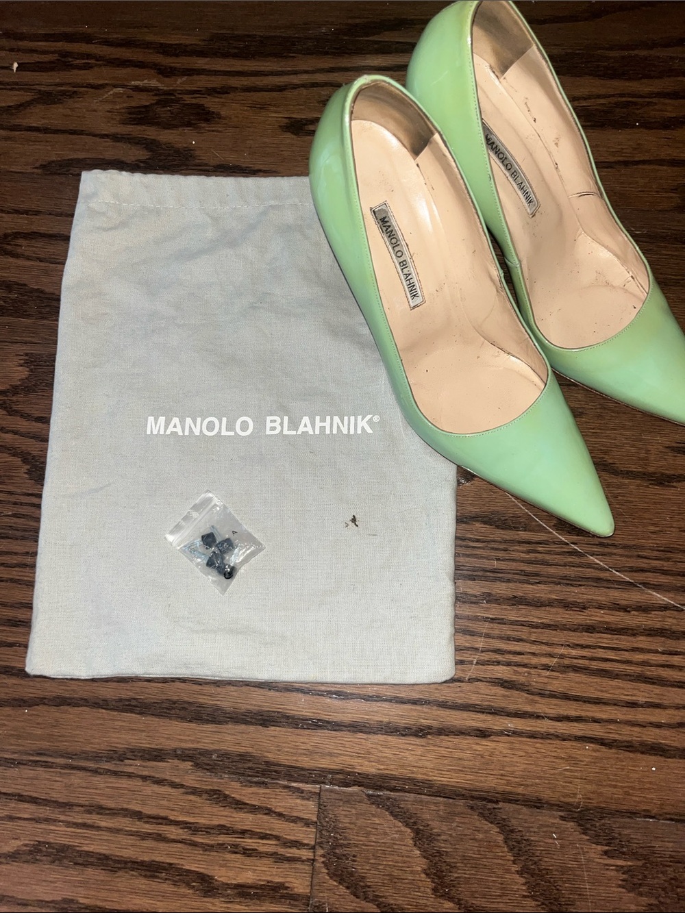 Manolo blahnik bright turquoise light blue, high heel pointed toe pumps size 41
